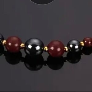Magnetic Black Stone Women's Necklace 🎁🎁 Easy to Wear Magnetic Clasp 🎁🎁